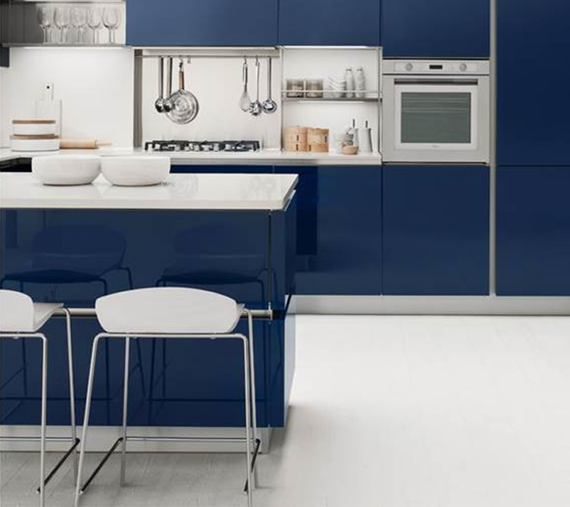 Cucina OYSTER con il colore blu